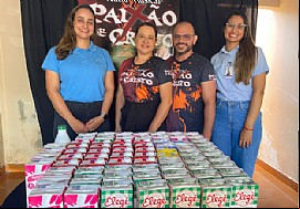 Santa Casa de Jales recebe doação de leite do Teatro Musical Paixão de Cristo